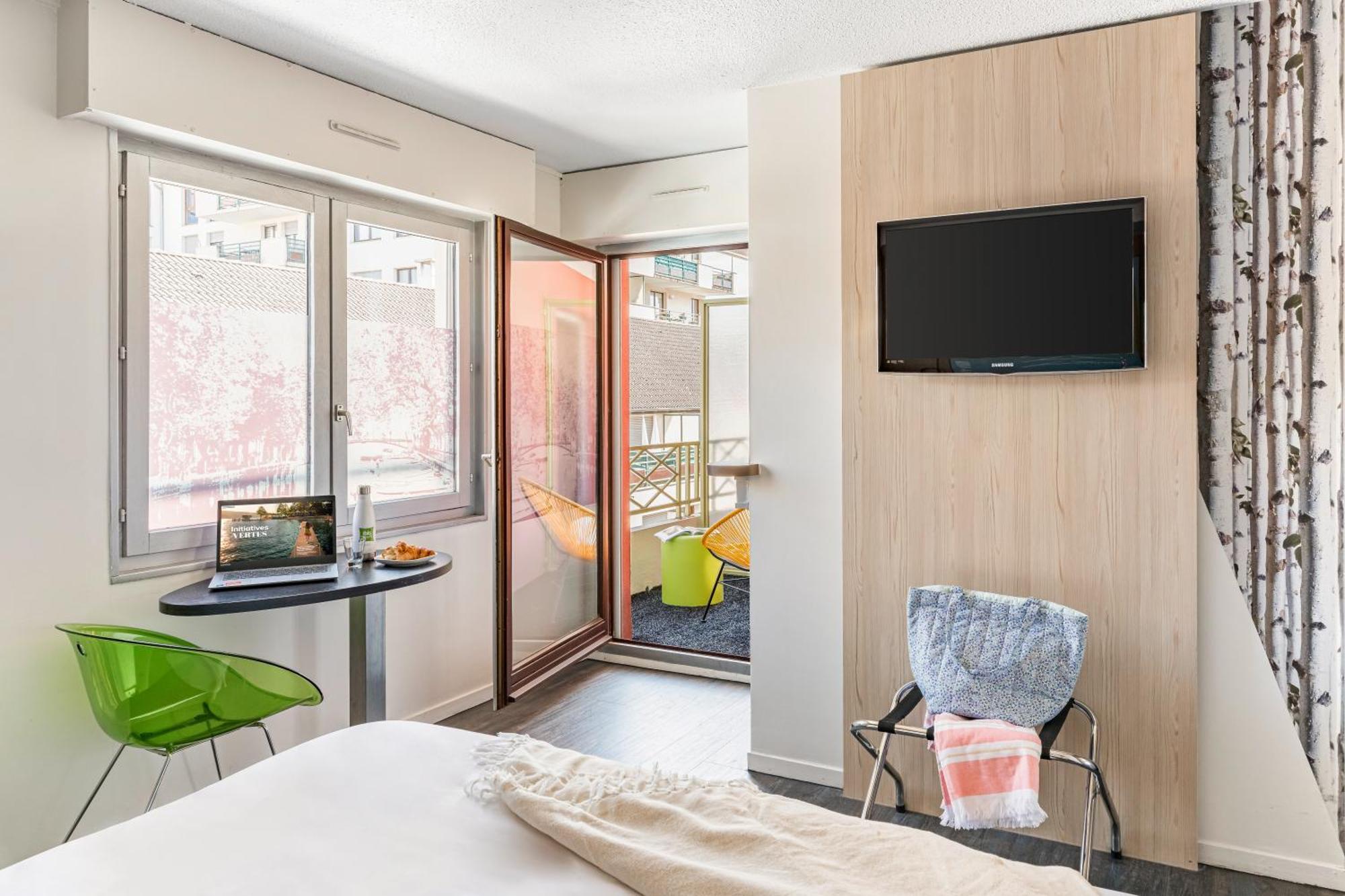 Ibis Styles Annecy Centre Gare Hotel Екстериор снимка