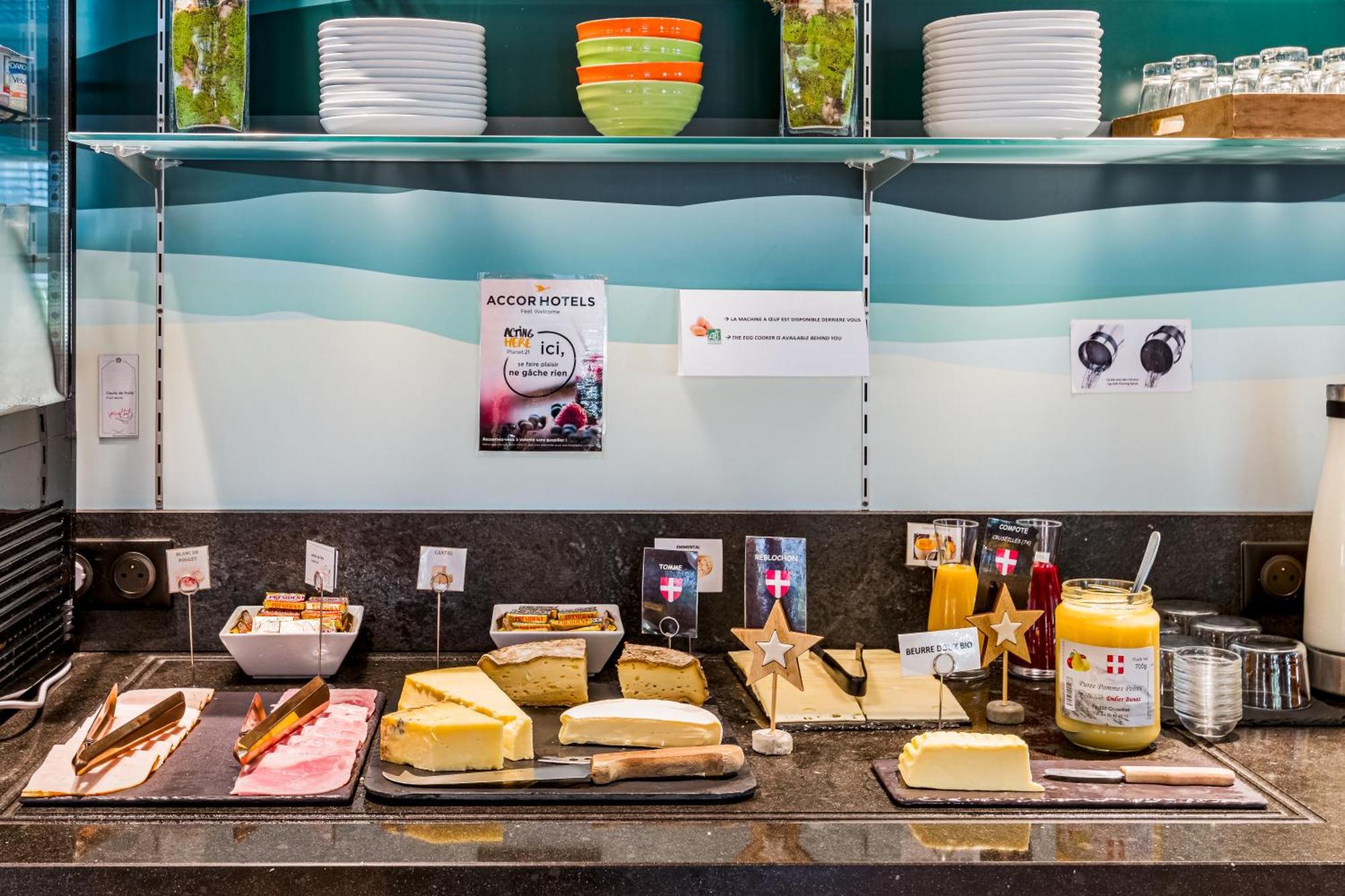 Ibis Styles Annecy Centre Gare Hotel Екстериор снимка