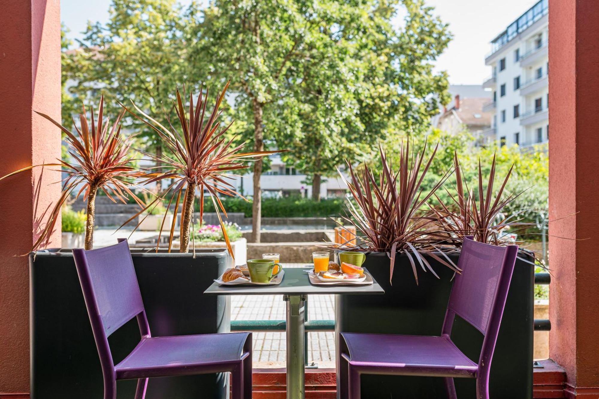 Ibis Styles Annecy Centre Gare Hotel Екстериор снимка