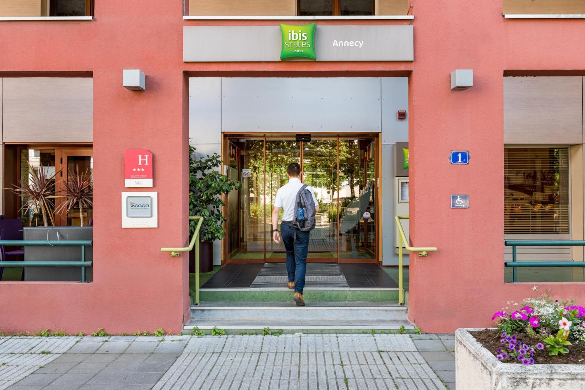 Ibis Styles Annecy Centre Gare Hotel Екстериор снимка