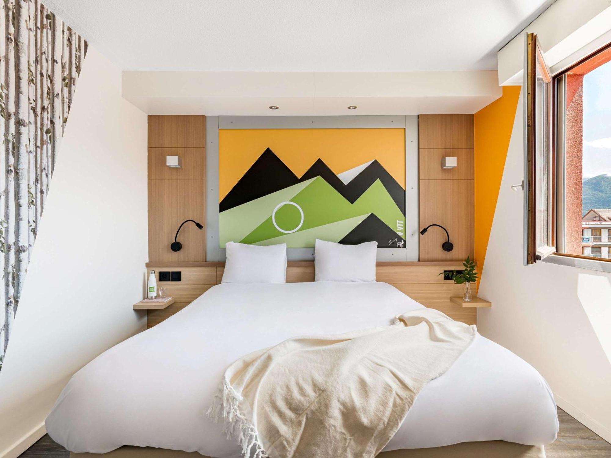 Ibis Styles Annecy Centre Gare Hotel Екстериор снимка