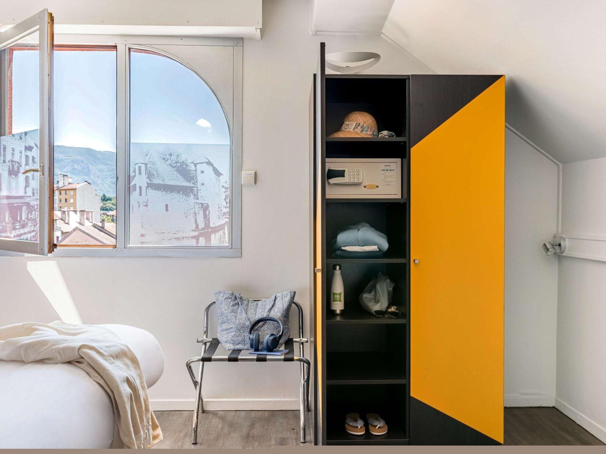 Ibis Styles Annecy Centre Gare Hotel Екстериор снимка