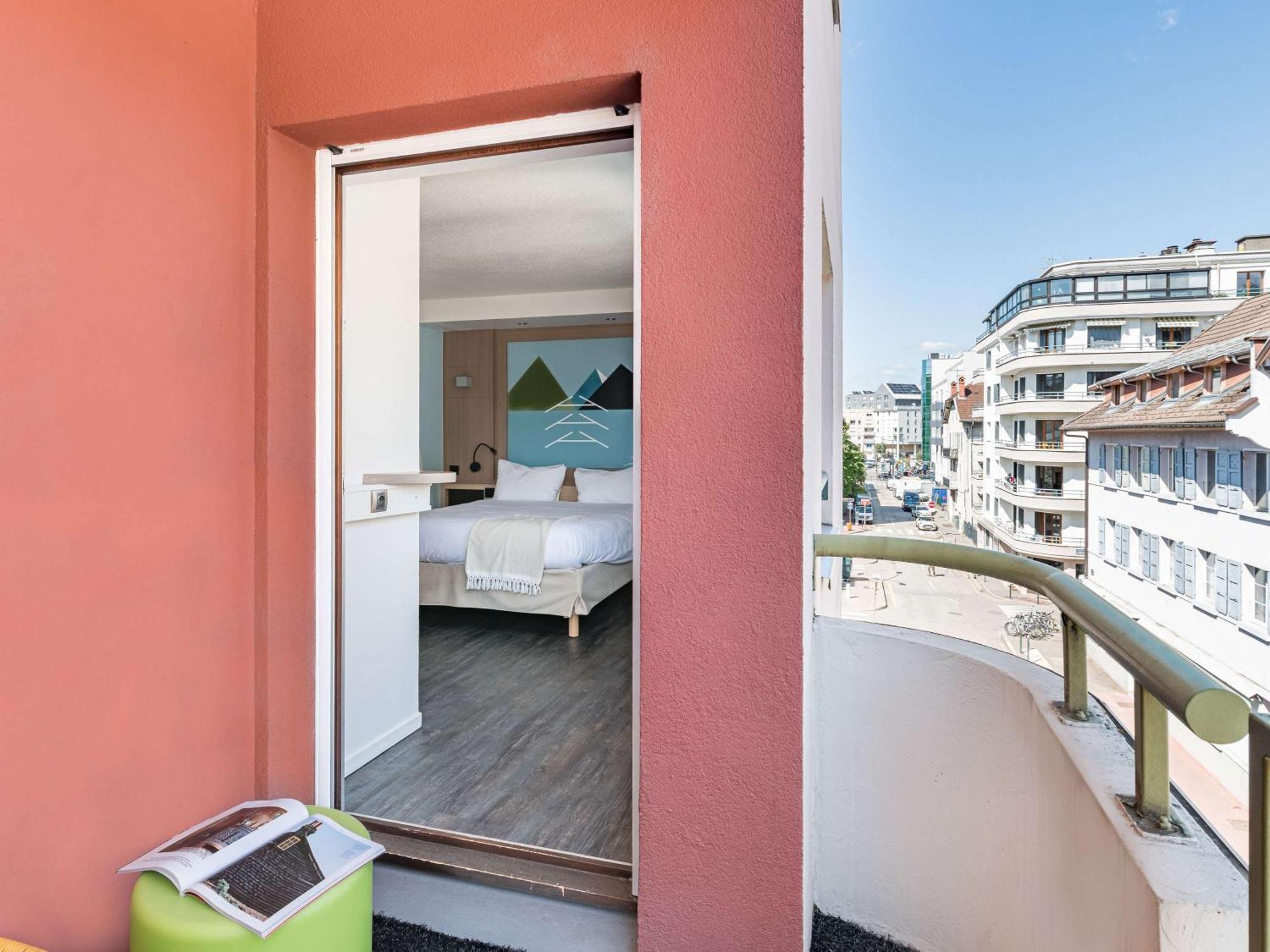 Ibis Styles Annecy Centre Gare Hotel Екстериор снимка
