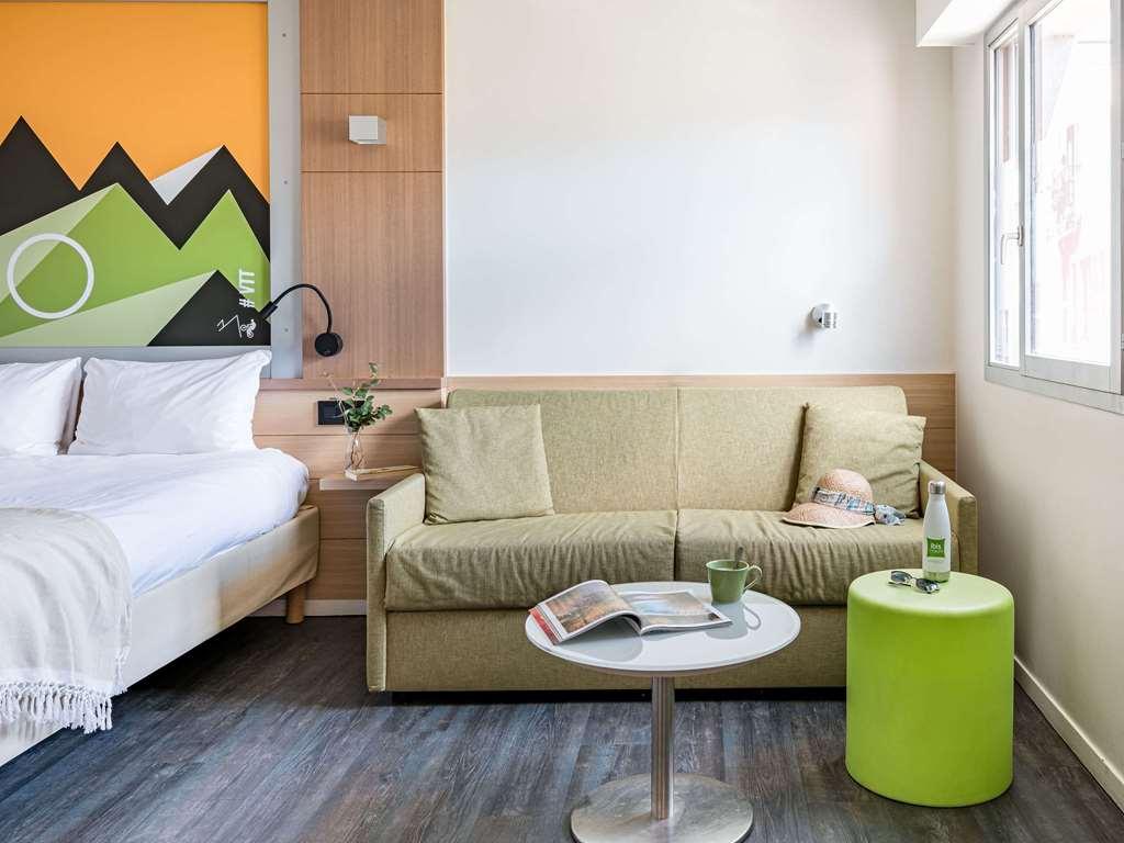 Ibis Styles Annecy Centre Gare Hotel Стая снимка