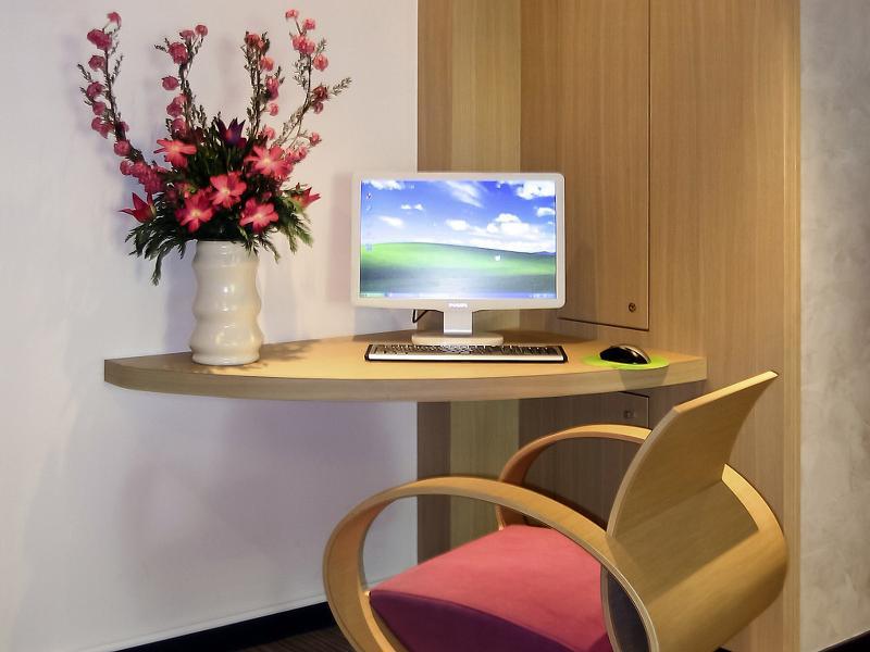 Ibis Styles Annecy Centre Gare Hotel Екстериор снимка