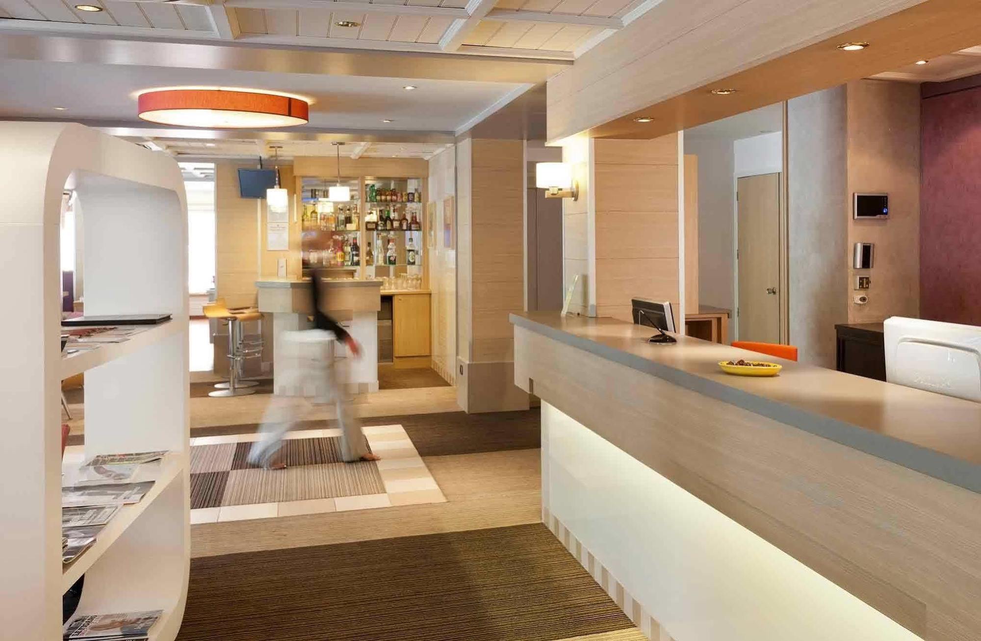 Ibis Styles Annecy Centre Gare Hotel Екстериор снимка